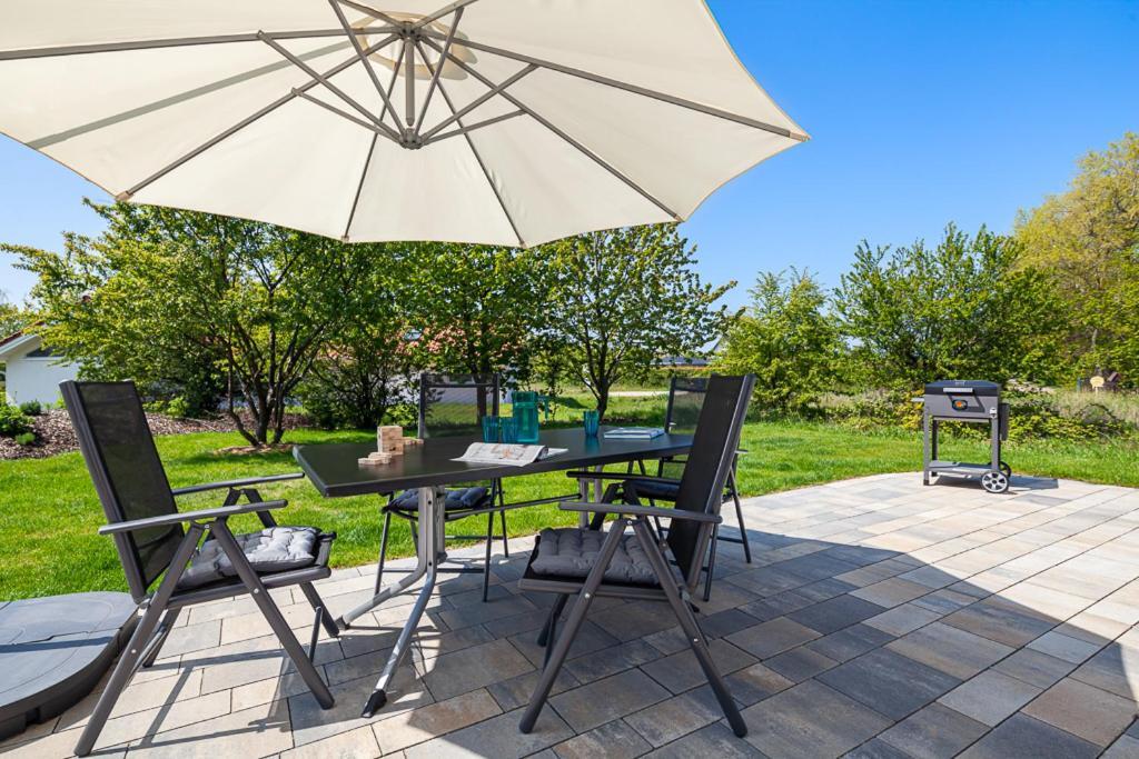 Ferienhaus Ruegen-Relax Trent Екстер'єр фото
